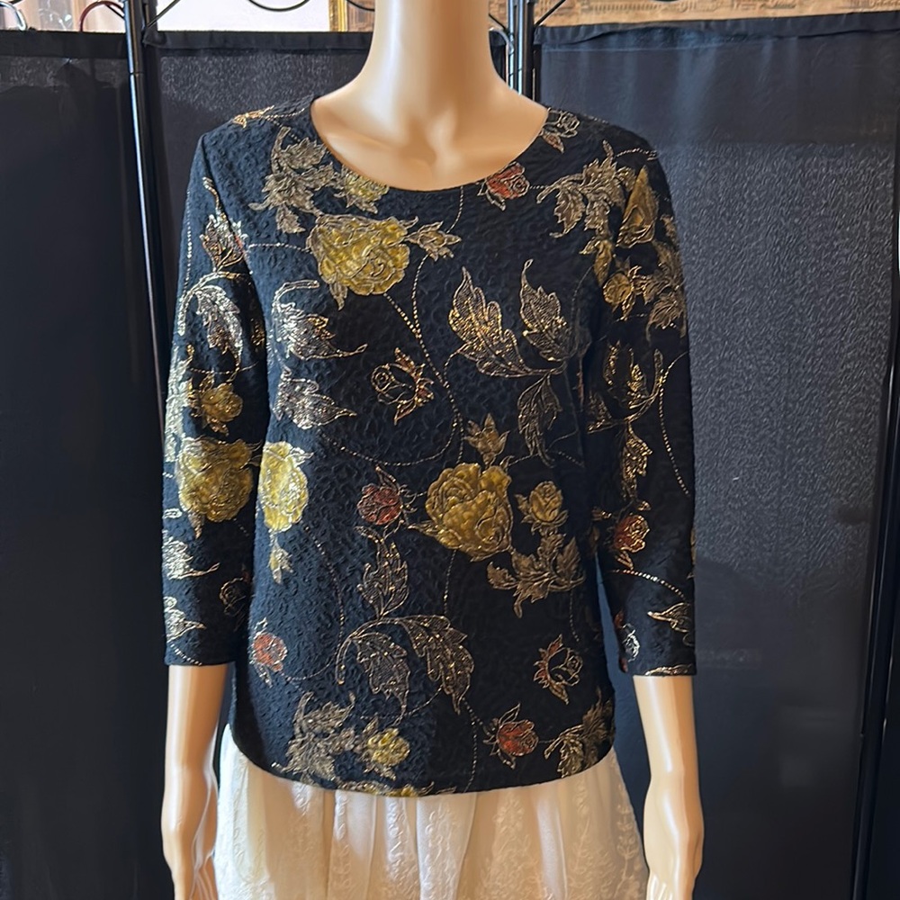 Beautiful Brittany Black sz. Small 3/4 length sleeve shirt.